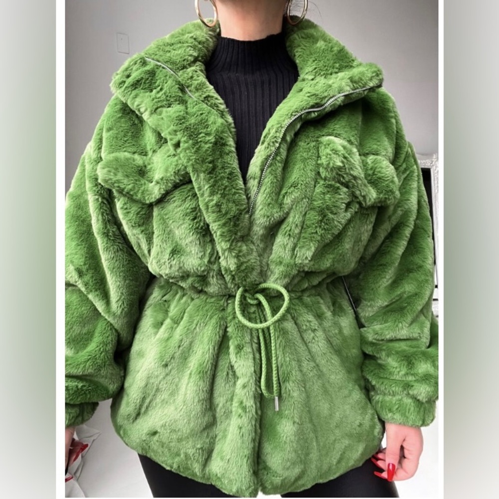 Scoop Women's Green Faux Fur Oversized Jacket with Cinch Waist Size XS